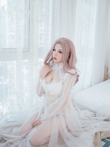 董宇辉走后东方甄选直播间画风变了